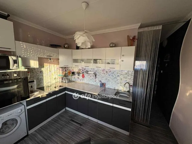 Eladó lakás Hajdúszoboszló 78 nm