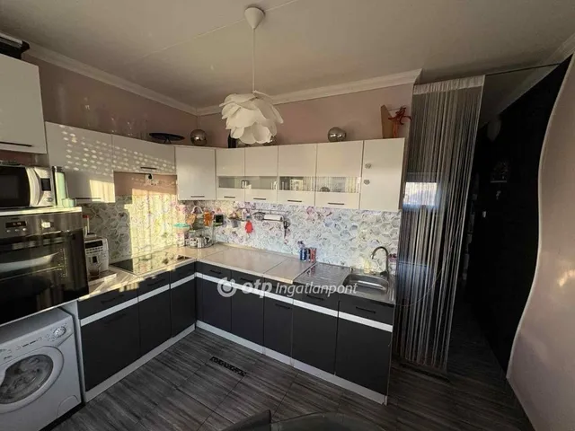 Eladó lakás Hajdúszoboszló 78 nm