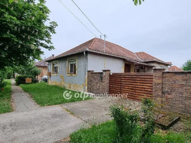 Eladó ház Balmazújváros, Szigetkert 206 nm