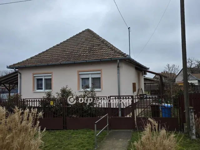 Eladó ház Kaba 57 nm