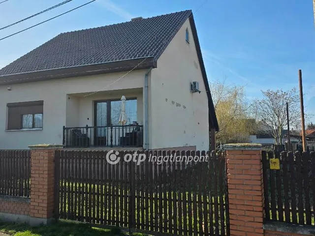 Eladó ház Kaba 168 nm