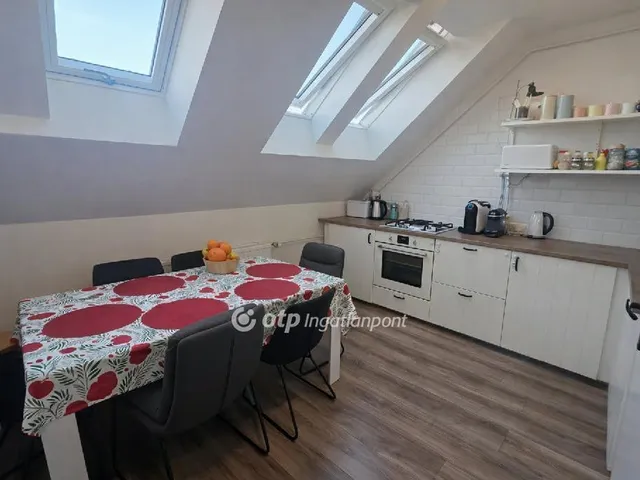 Eladó lakás Debrecen, Wesselényi-lakótelep 81 nm