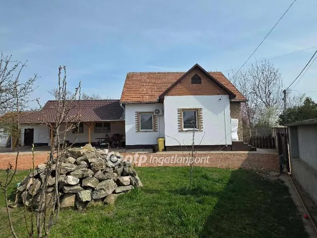 Eladó ház Kaba 108 nm