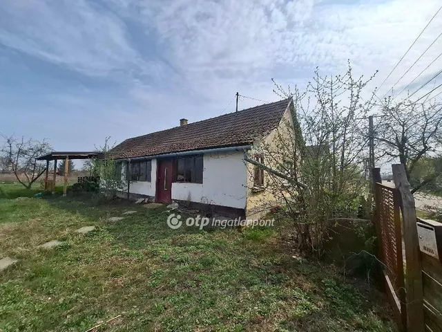 Eladó ház Biharkeresztes 60 nm