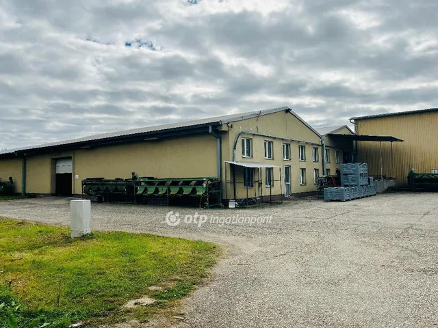 Eladó kereskedelmi és ipari ingatlan Csenger 3431 nm