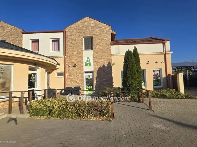 Kiadó kereskedelmi és ipari ingatlan Nádudvar 480 nm