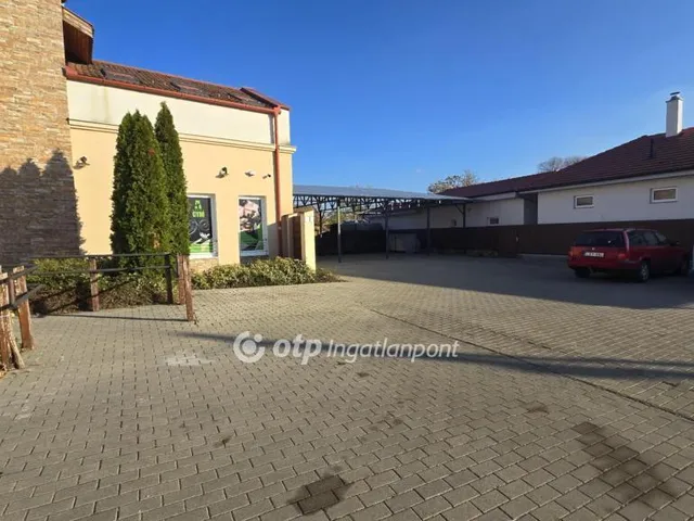 Kiadó kereskedelmi és ipari ingatlan Nádudvar 480 nm