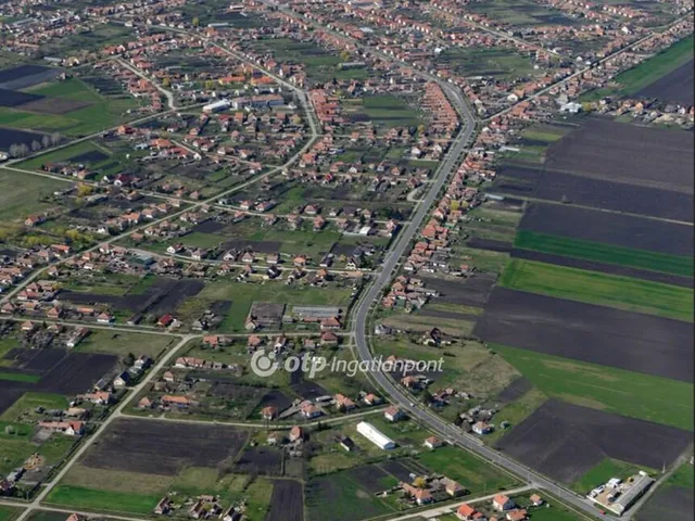 Eladó telek Görbeháza 554 nm