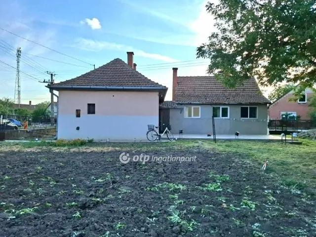Eladó ház Biharkeresztes 95 nm