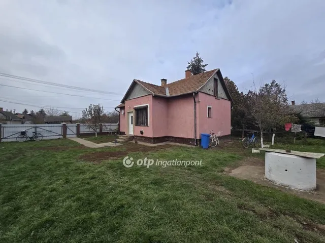 Eladó ház Földes 53 nm