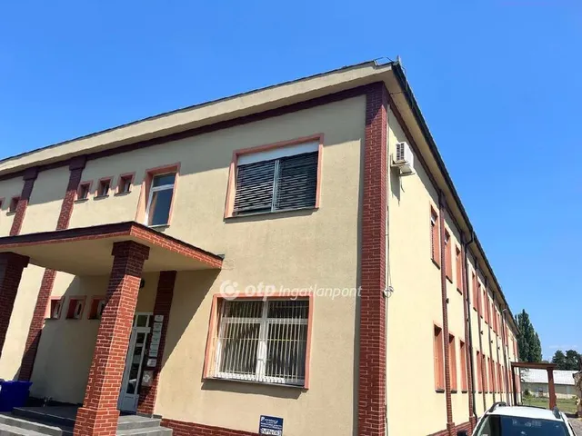 Kiadó kereskedelmi és ipari ingatlan Debrecen 19 nm