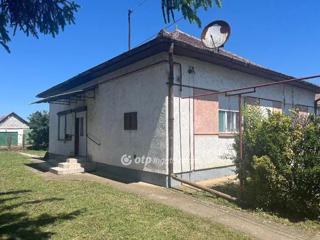 Eladó ház Tetétlen 88 nm