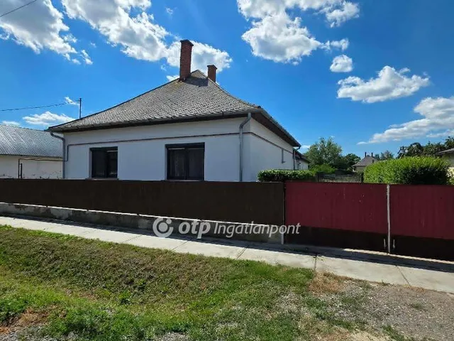 Eladó ház Nádudvar 86 nm