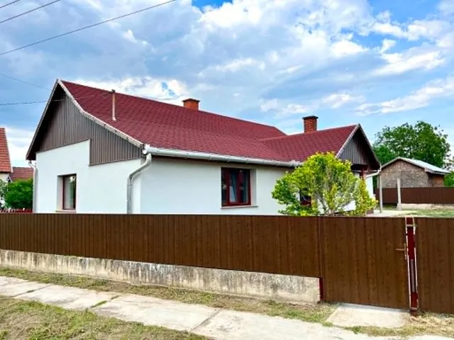 Eladó ház Nádudvar 63 nm