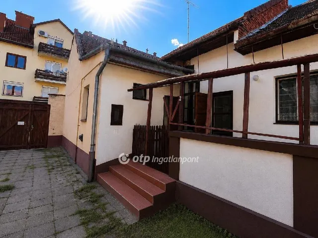 Eladó lakás Debrecen, Belváros 93 nm