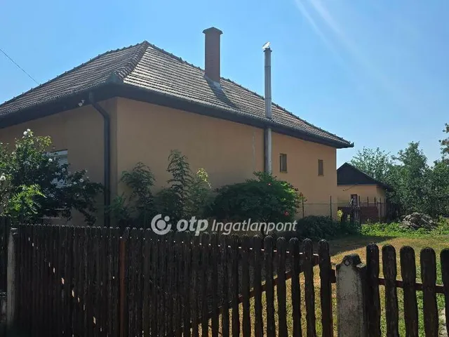 Eladó ház Báránd 81 nm