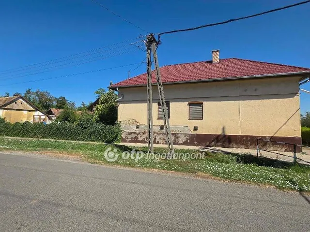 Eladó ház Kaba 100 nm