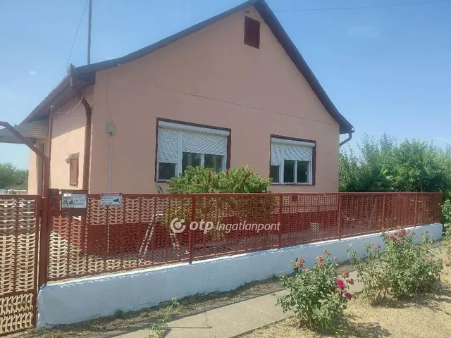 Eladó ház Bihartorda 57 nm
