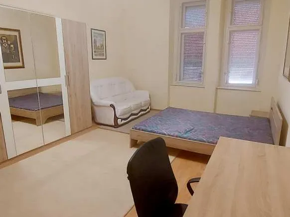 Kiadó lakás Szeged, Belváros, Tisza Lajos körút 80 nm