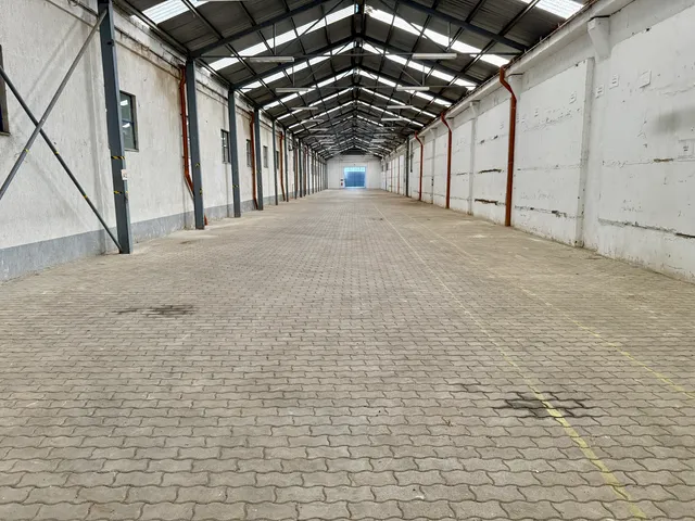 Kiadó kereskedelmi és ipari ingatlan Mór 1134 nm