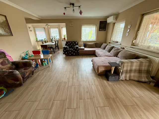 Eladó ház Mór 173 nm