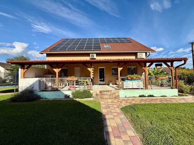 Eladó ház Mór 173 nm