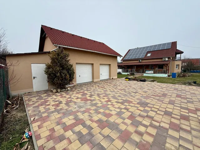 Eladó ház Mór 173 nm