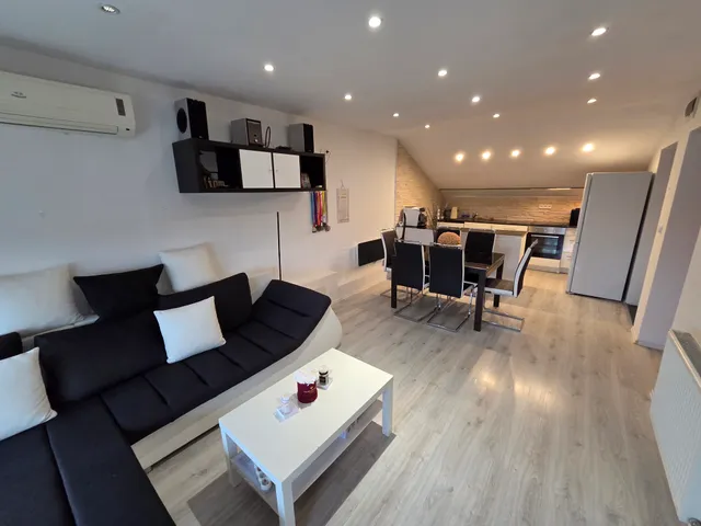 Eladó lakás Székesfehérvár, Öreghegy 55 nm