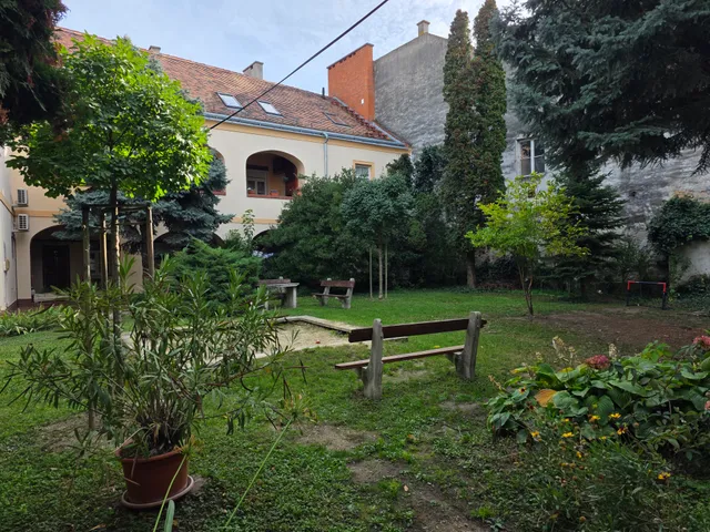 Eladó lakás Székesfehérvár, Belváros 138 nm