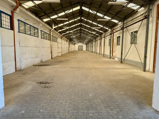 Kiadó kereskedelmi és ipari ingatlan Mór 942 nm