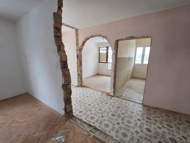 Eladó ház Székesfehérvár, Maroshegy 200 nm