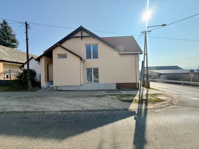 Eladó lakás Pusztavám 51 nm