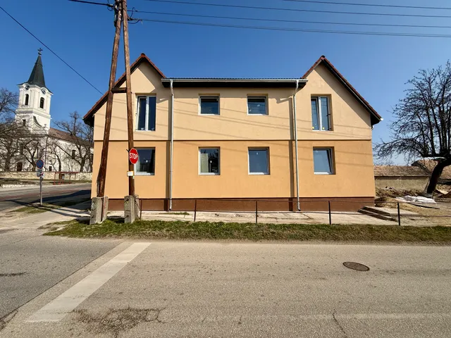 Eladó lakás Pusztavám 51 nm