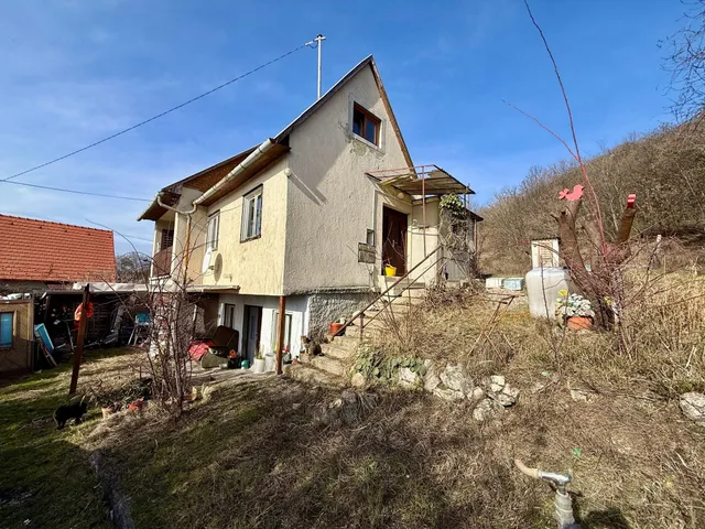 Eladó ház Csákberény 131 nm