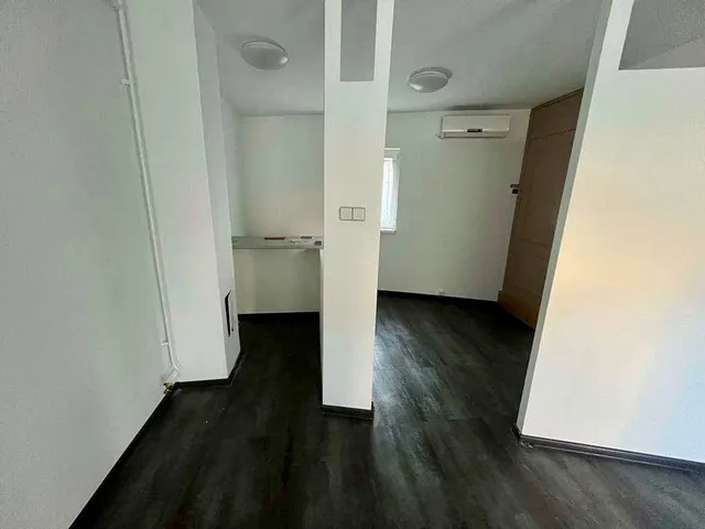 Kiadó kereskedelmi és ipari ingatlan Mór 70 nm