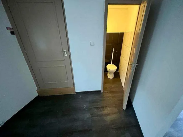 Kiadó kereskedelmi és ipari ingatlan Mór 70 nm