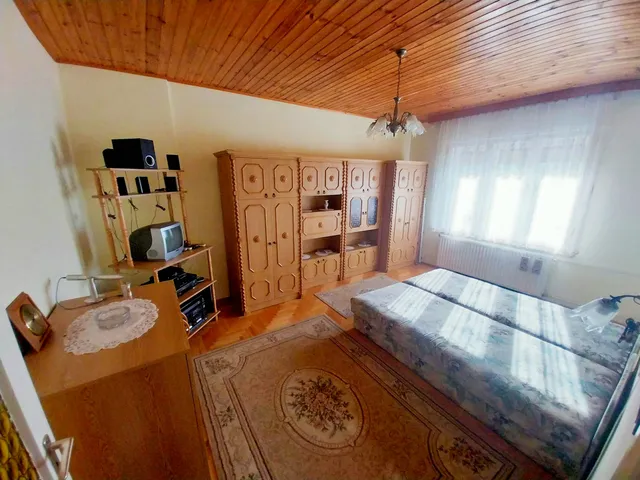 Eladó ház Székesfehérvár, Öreghegy 175 nm