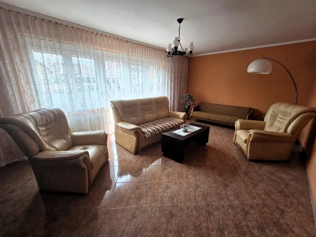 Eladó ház Székesfehérvár, Őrhalmiszőlők 102 nm