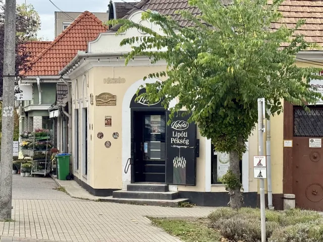 Eladó kereskedelmi és ipari ingatlan Mór 56 nm
