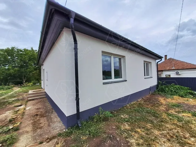Eladó ház Sényő 99 nm