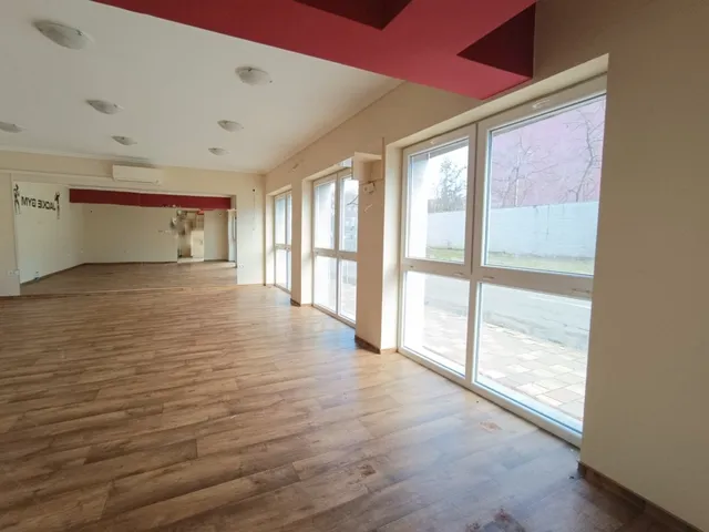 Kiadó kereskedelmi és ipari ingatlan Nyíregyháza 75 nm