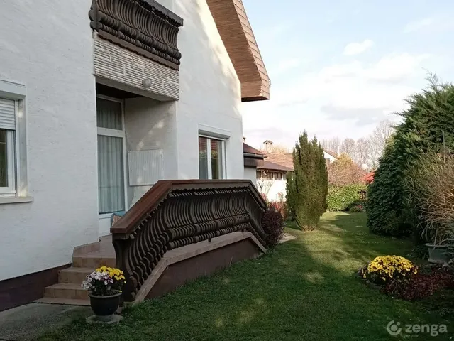 Eladó ház Budakalász, Madár utcák 210 nm