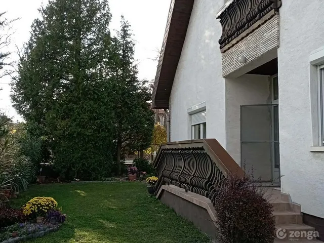 Eladó ház Budakalász, Madár utcák 210 nm