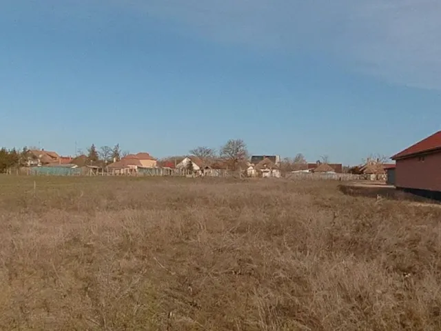 Eladó telek Kecskemét 701 nm