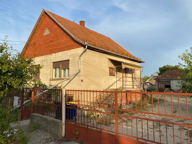 Eladó ház Izsák 86 nm
