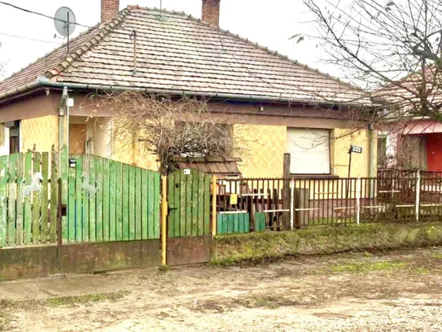 Eladó ház Kecskemét, Kecskemét eladó családi ház 2 szobás: 45,9 millió Ft 72 nm