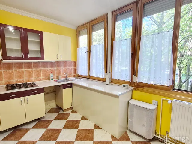 Kiadó lakás Vác, Deákvár 56 nm