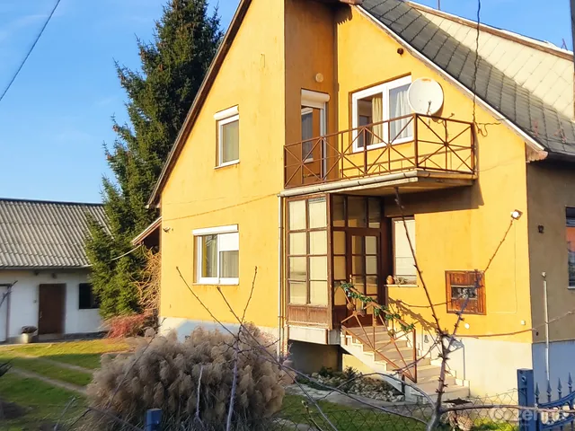 Eladó ház Lábatlan, Piszke 230 nm