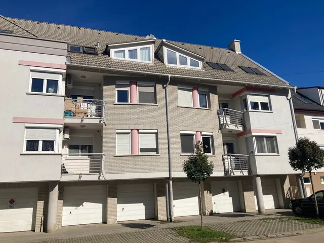 Eladó garázs Szeged, Újszeged 18 nm