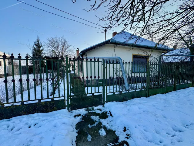 Eladó ház Szarvas 70 nm